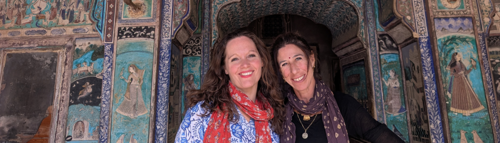 Art Holiday Hosts